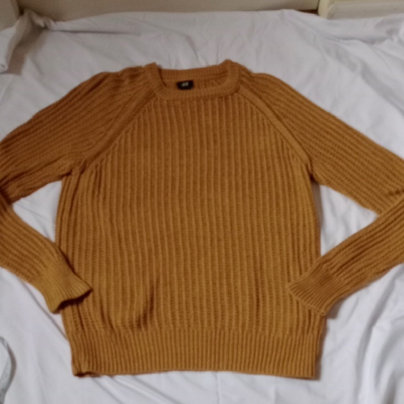 H&M Men's Golden Brown Crewneck Sweater - Picture 1 of 6